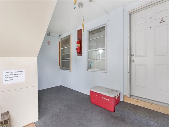 35 Shelby St, Worcester MA 01605