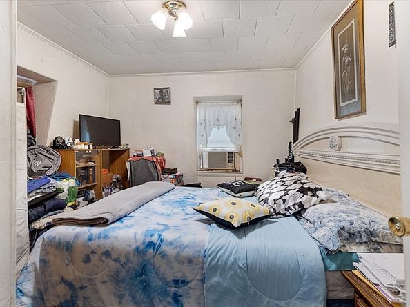 35 Shelby St, Worcester MA 01605