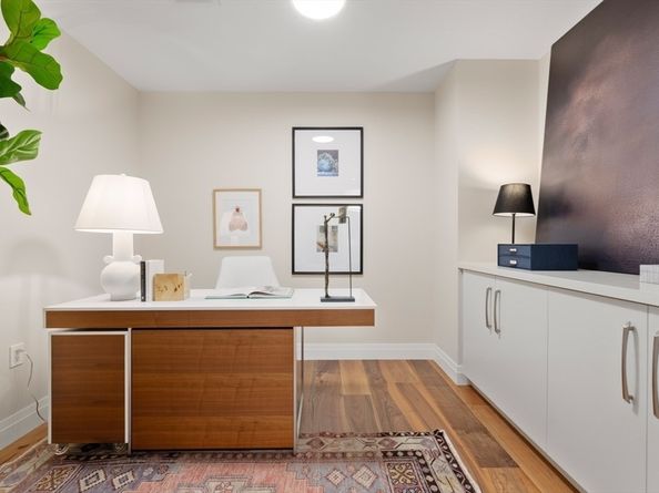 300 Pier 4 Blvd 7G, Boston MA 02210