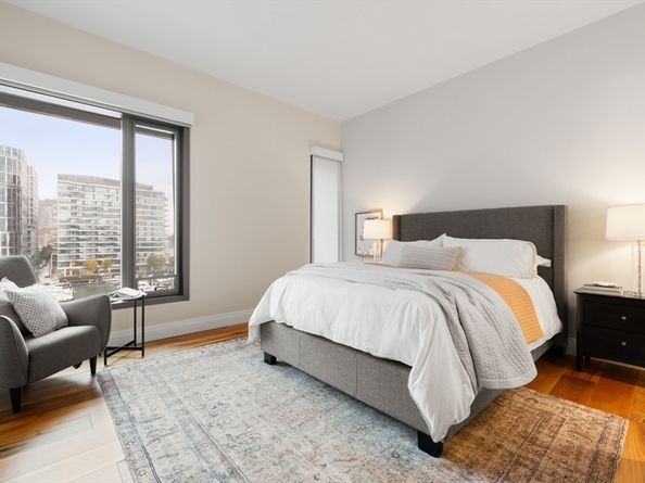 300 Pier 4 Blvd 7G, Boston MA 02210