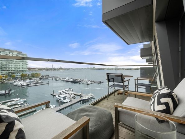 300 Pier 4 Blvd 7G, Boston MA 02210