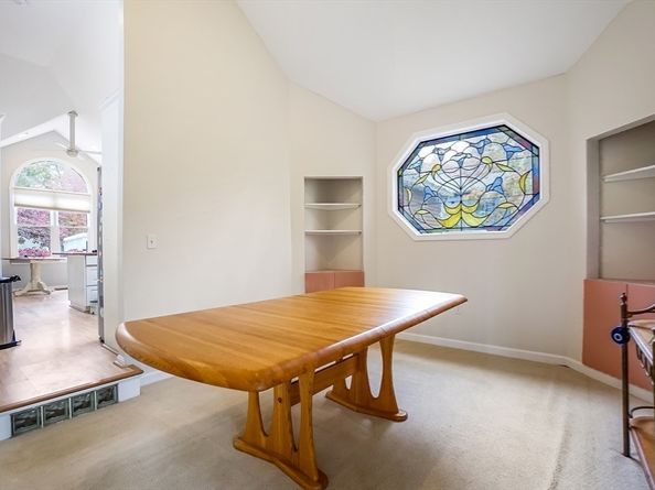 2 Grove St, Framingham MA 01701