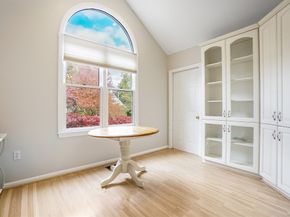 2 Grove St, Framingham MA 01701