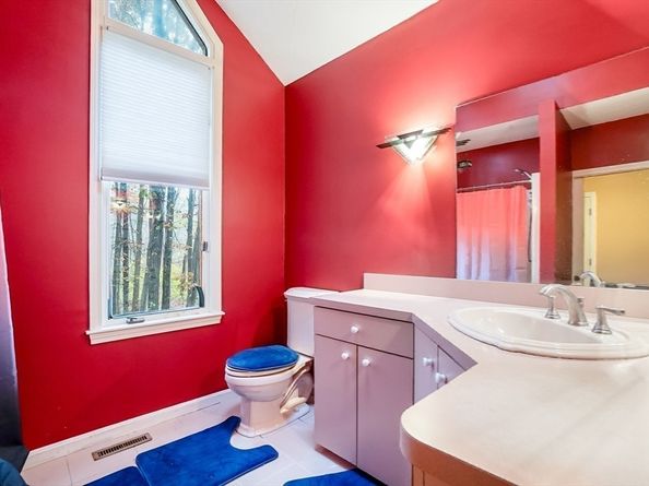 2 Grove St, Framingham MA 01701