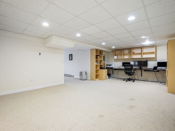 2 Grove St, Framingham MA 01701