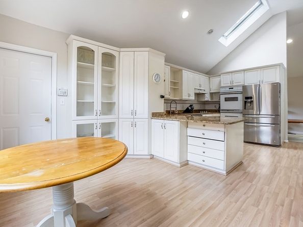 2 Grove St, Framingham MA 01701