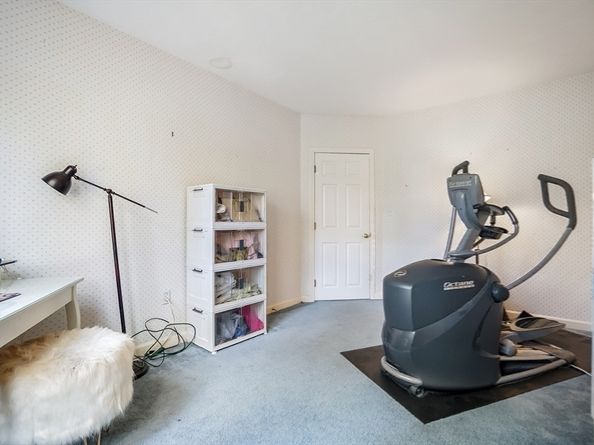 2 Grove St, Framingham MA 01701