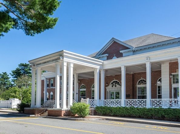 29 Station St, Sharon MA 02067