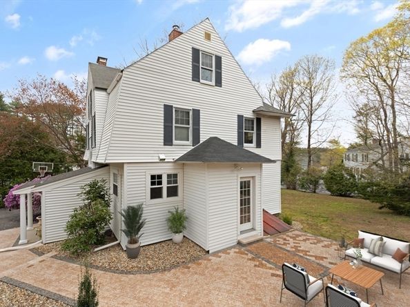 29 Station St, Sharon MA 02067