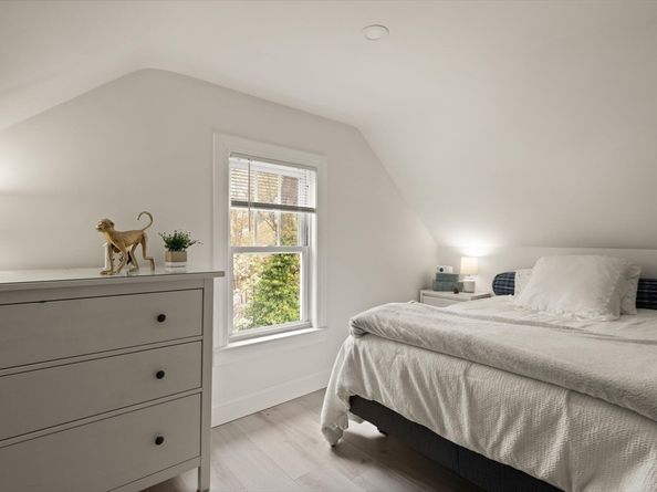 29 Station St, Sharon MA 02067