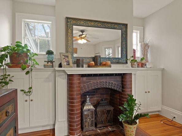 29 Station St, Sharon MA 02067