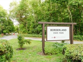 29 Station St, Sharon MA 02067