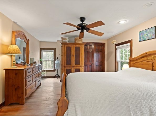 29 Station St, Sharon MA 02067