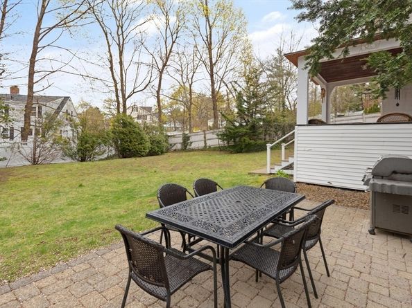 29 Station St, Sharon MA 02067