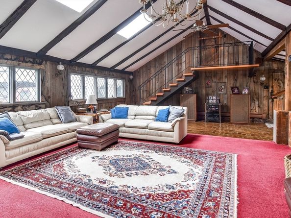 192 W Main St, Westborough MA 01581