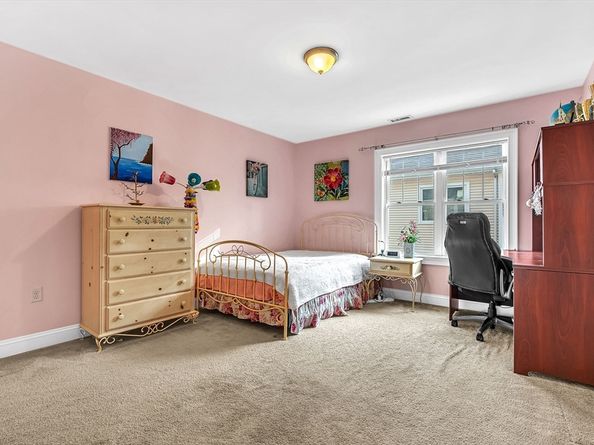 31 Grant Ave 31, Belmont MA 02478