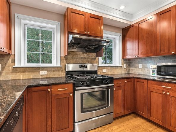 31 Grant Ave 31, Belmont MA 02478
