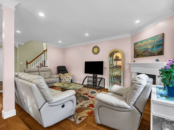 31 Grant Ave 31, Belmont MA 02478