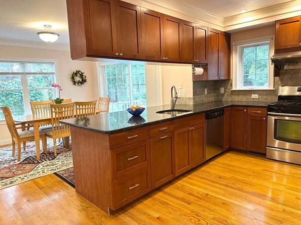 31 Grant Ave 31, Belmont MA 02478