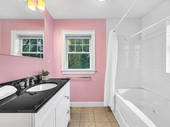 31 Grant Ave 31, Belmont MA 02478