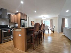 371 Hartford Ave E 371, Uxbridge MA 01569