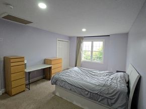 371 Hartford Ave E 371, Uxbridge MA 01569