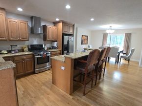 371 Hartford Ave E 371, Uxbridge MA 01569