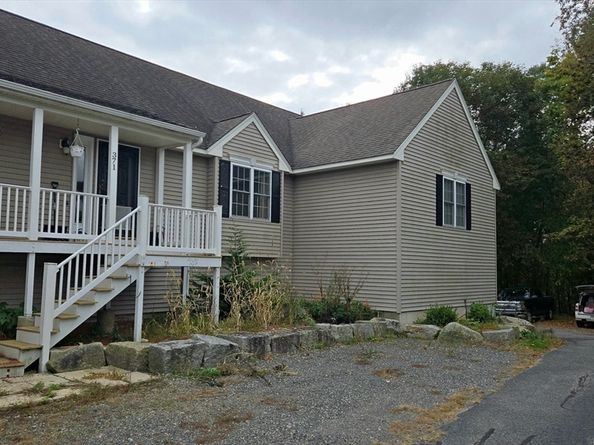 371 Hartford Ave E 371, Uxbridge MA 01569