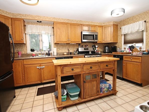 18 Nason Road, Saugus MA 01906