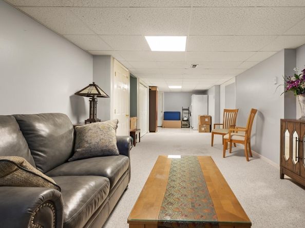 7 Dempsey Way, Westford MA 01886