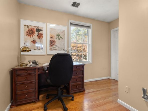 7 Dempsey Way, Westford MA 01886