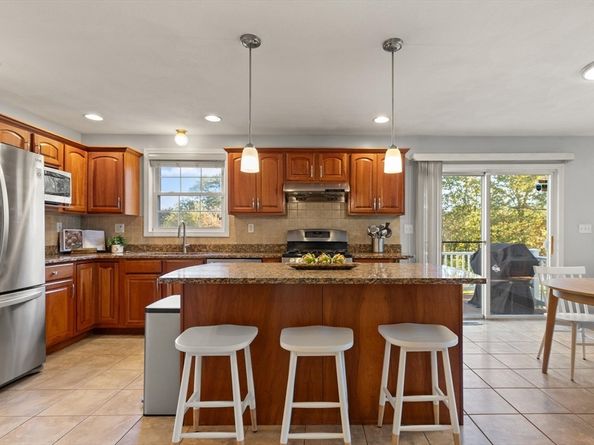 7 Dempsey Way, Westford MA 01886