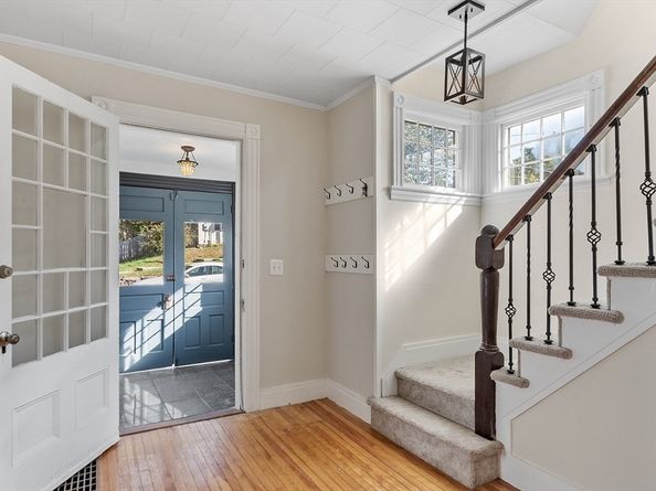 58 Nelson St, Warren MA 01083