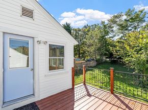 58 Nelson St, Warren MA 01083