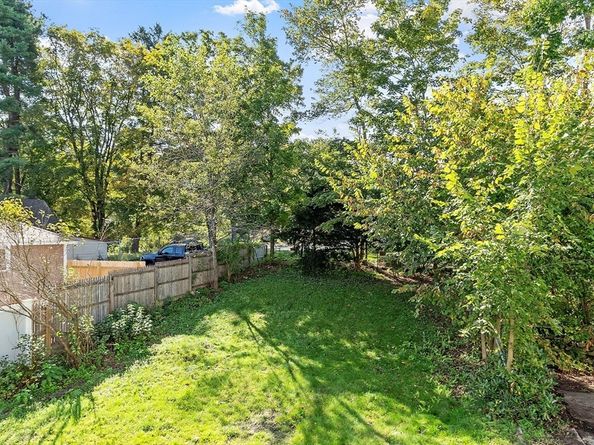 58 Nelson St, Warren MA 01083