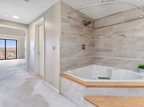 65 Lake Avenue 1008, Worcester MA 01604