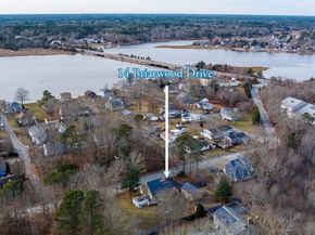 14 Briarwood Drive, Wareham MA 02751