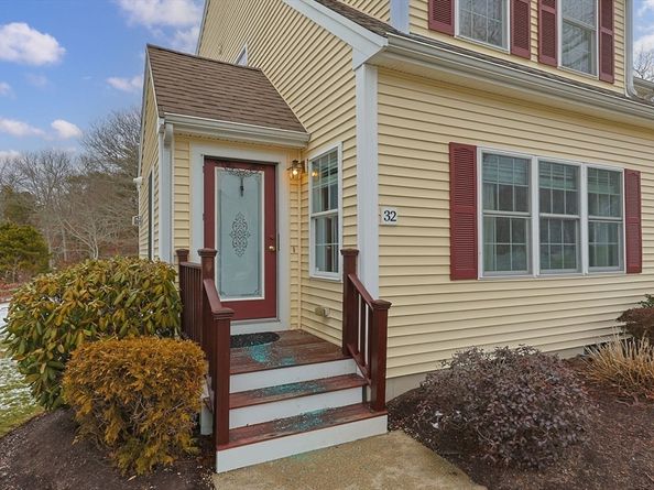 32 Carleton St 32, Wareham MA 02558