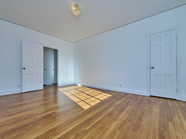 100 Sewall Ave 5, Brookline MA 02446