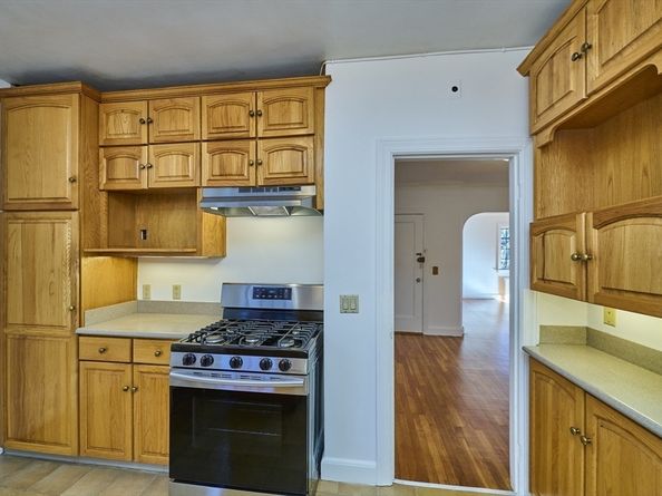 100 Sewall Ave 5, Brookline MA 02446