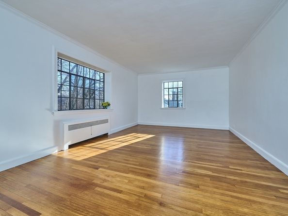 100 Sewall Ave 5, Brookline MA 02446