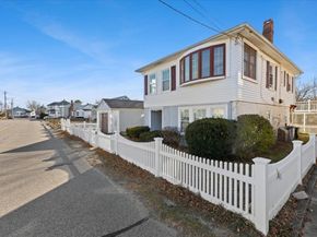 189 Kingsley Rd, Hull MA 02045