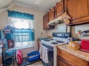 48 Simmons Ave, Brockton MA 02301