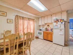 48 Simmons Ave, Brockton MA 02301