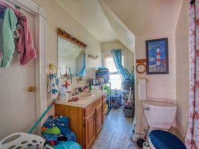 48 Simmons Ave, Brockton MA 02301