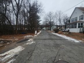 19 Kittredge St, Leominster MA 01453