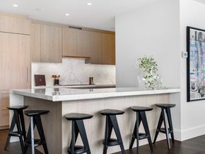 430 Stuart St 27D, Boston MA 02116