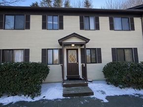 16 Cleveland Pl 11, Gloucester MA 01930