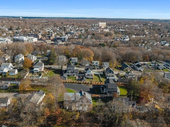 41 Lantern Lane, Braintree MA 02184