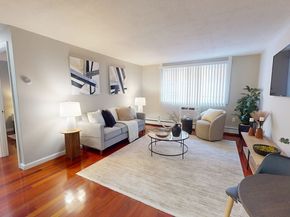 21 Staples Ave 26, Everett MA 02149